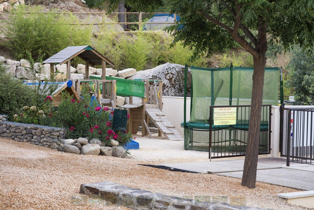 Aire de jeux du camping la Salendrinque à Lasalle