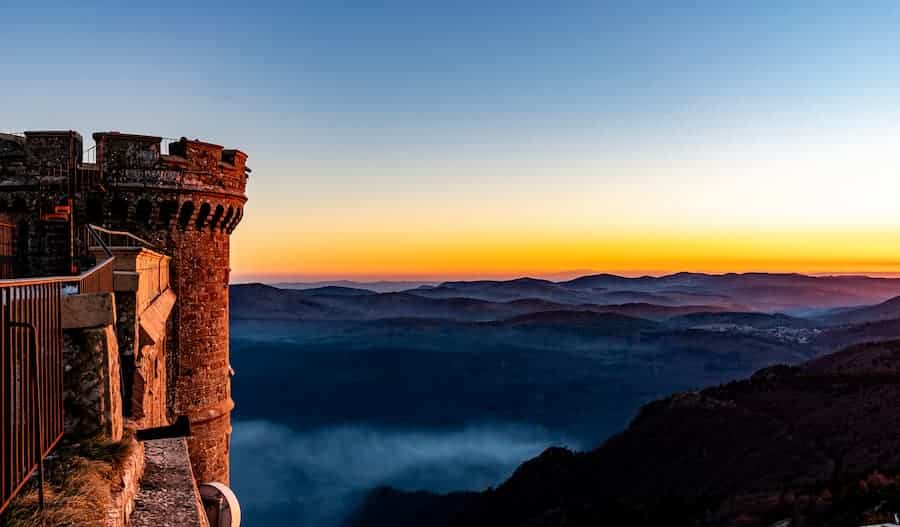 Observatoire mont Aigual proche de notre camping 3 étoiles la Salendrinque